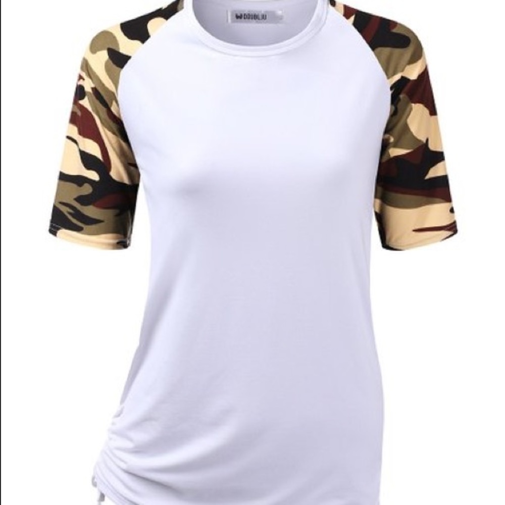 Side Ruched Raglan Camo Sleeve Tee